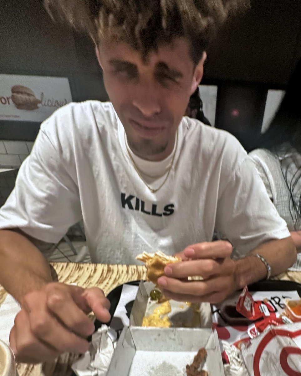 offtopkills's tweet photo. very low stock on tees https://t.co/okPC8qfAA1 https://t.co/6VHZ1D7k0K