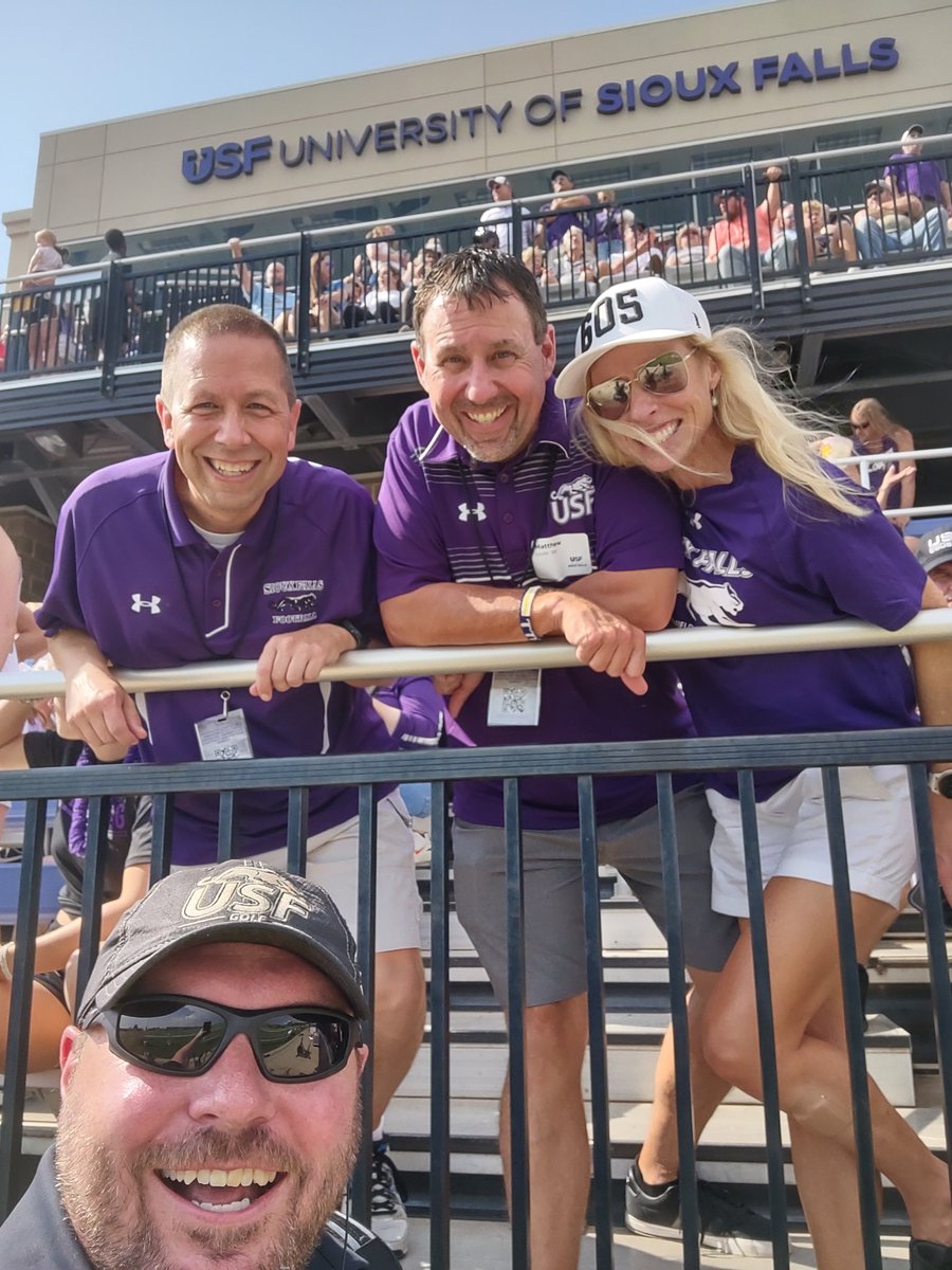 ChadBirger's tweet photo. Some more pictures from the Key to the City matchup today. https://t.co/TF0Gq8NEuZ