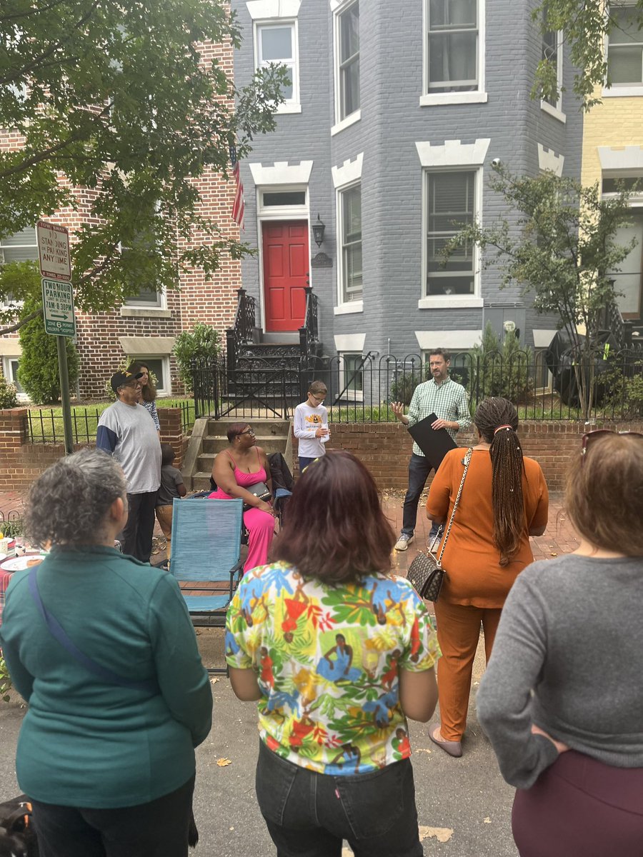 charlesallen's tweet photo. It’s been #BlockPartySaturday in Ward 6! Stopped by 4 block parties today: Duddington, 10th St NE, 9th St SE, & Kentucky Ave! From bounce houses, to all day pork roast, to good neighbor awards, to a resolution honoring Mr William Outlaw - it’s all about great neighbors! https://t.co/GQ2NMWZfWl
