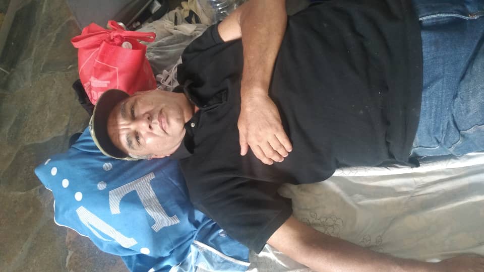 PensionadosVzla's tweet photo. #30Sept Se incorporó a la #HuelgaDeHambre a las 8:00 AM otro jubilado de @PDVSA, Daniel Bucko de Cabimas. 
Sr @TellecheaRuiz no sea indolente, resuelva el conflicto. El dinero del FDP es de los jubilados , no es de la empresa.  
#PdvsaPagaYaALosJubilados https://t.co/ZbTqNkrcWf