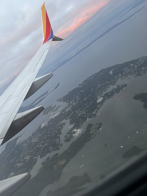 BWI  I&rsquo;m in you 😜 https://t.co/broxvfmEb6<a href="/tag/turndownforwhat"class="tags"><span>#turndownforwhat</span></a><a href="/tag/superbowl"class="tags"><span>#superbowl</span></a><a href="/tag/superbowlsunday"class="tags"><span>#superbowlsunday</span></a><a href="/tag/chocolatecake"class="tags"><span>#chocolatecake</span></a>