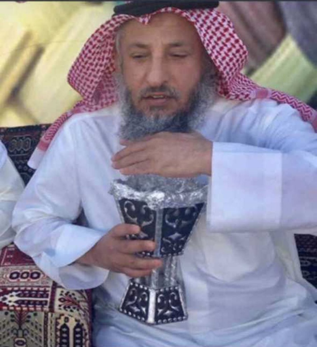 عقولكم على مناهج شياطين 
وعقله على منهج النبي والصحابه 

#عثمان_الخميس