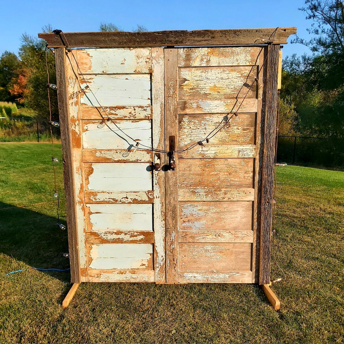 barcodetheband's tweet photo. Rustic done right. ππΌπͺ΅πͺ πͺΆπΏπ #cheers #123sociable #barcode20th #brantford #brantcounty #haldimand #haldimandcounty #looksgood #norfolk #norfolkcounty #privateparty #specialevents #thesearethegigs #weddingplanning #wilsonville https://t.co/uXxI6b1mAt