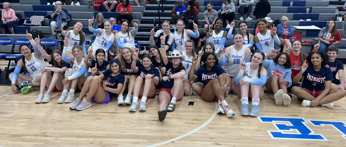 OHSLadyPatsVB's tweet photo. Lady Pats .. remain #1 in district!! https://t.co/nNVb1nhjDE