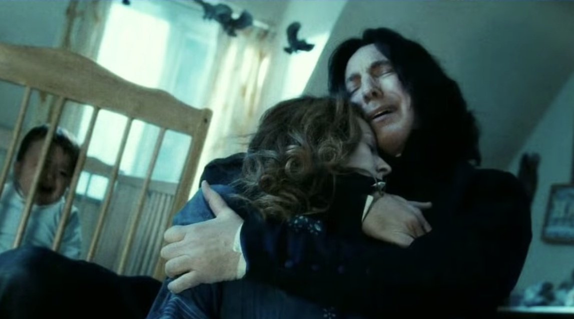 ประโยคแรกที่สเนปพูดกับแฮร์รี่คือ

“บอกหน่อย ฉันจะได้อะไร ถ้าฉันเอาผงจากรากของต้นอัสโฟเดล ผสมกับน้ำกระสายที่ได้มาจากต้นเวิร์มวู้ด”

ซึ่งอาจแปลจากภาษาดอกไม้ได้ว่า 
“ฉันเสียใจอย่างมากกับการจากไปของลิลี่ ความทรงจำของฉันยังคงอยู่ ไม่อาจลบเลือน”