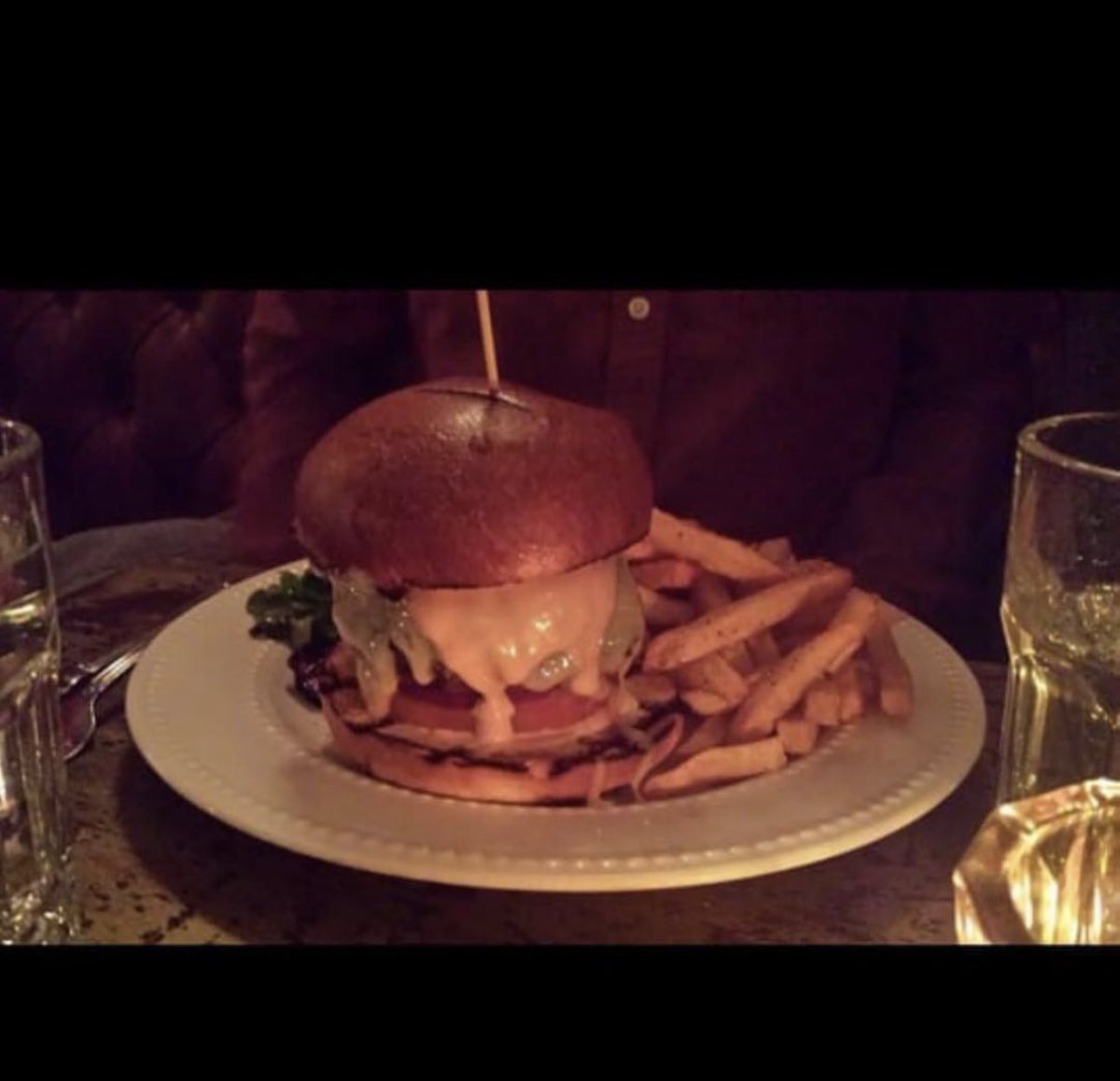 Le Baratin (@lebaratin) on Twitter photo Baratin Burger 🍔 <a href="/LeBaratinNYC/">Le Baratin NYC</a> #foodblogger #nyfood #burgers #bistro #westvillage #greenwichave Baratin Burger 🍔 <a href="/LeBaratinNYC/">Le Baratin NYC</a> #foodblogger #nyfood #burgers #bistro #westvillage #greenwichave