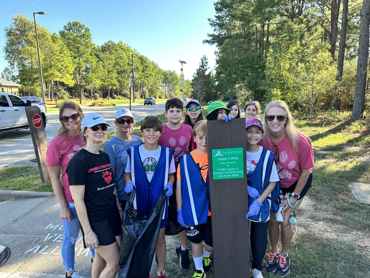 BrandiHalverson's tweet photo. Beautiful 1st @CPJH_C4K Adopt a Path! It was a beautiful day and a great turn out! Love how these kids love to serve! Thank you to NJHS for joining us… ❤️ #morepicscoming @TISDCPJHS @TomballISD @AustinBankTexas @CharacterDotOrg  @ReneeMiller0104 https://t.co/3xhPqrvqPN