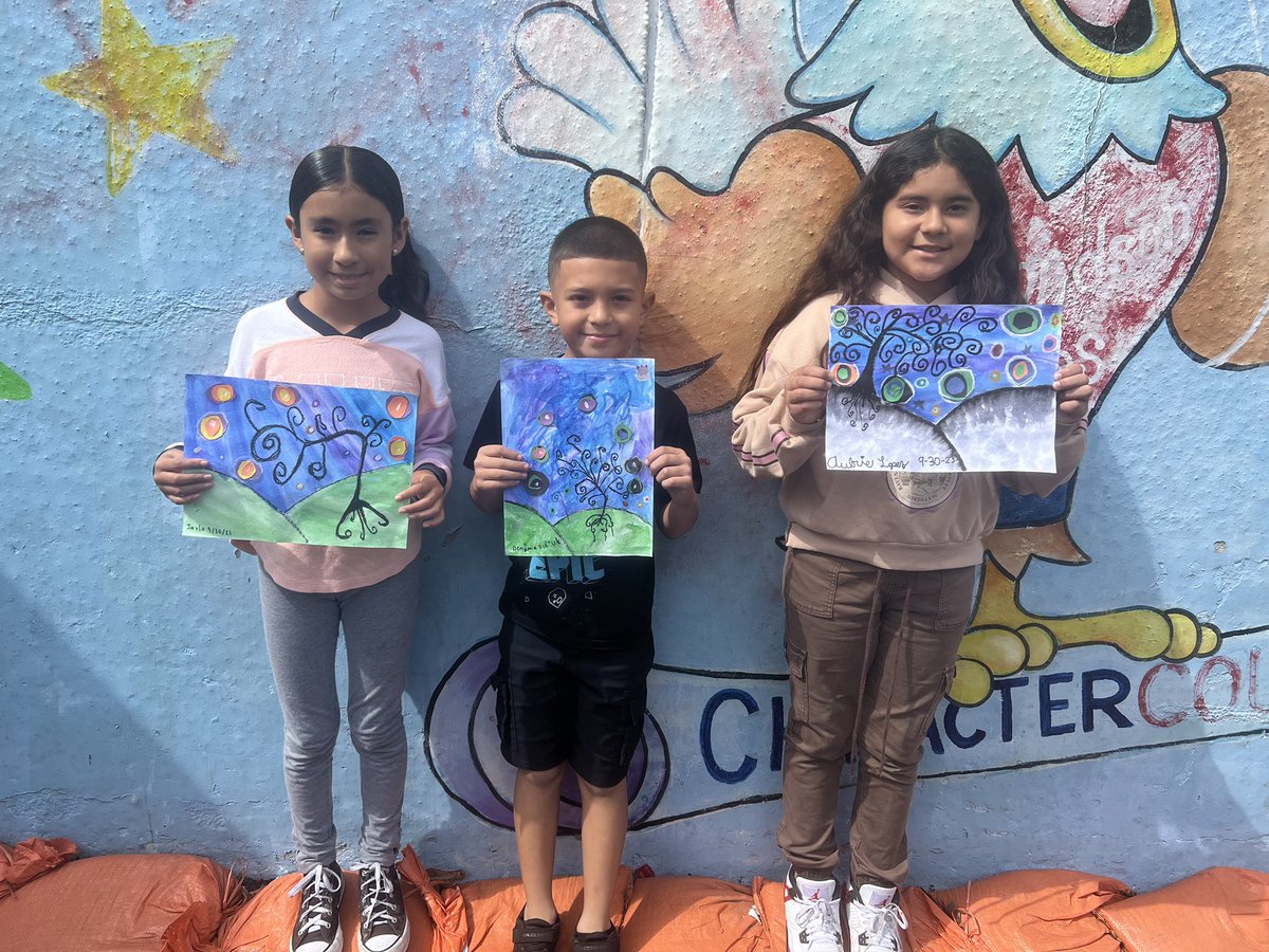 It’s all smiles at Saturday School today! 🦅🎨📚<a href="/kristinecvar/">Dr. Kristine Cvar</a>  <a href="/nlmusd/">Norwalk-La Mirada Unified School District</a> #nlmusd <a href="/sirchseis/">Chris Moton</a>