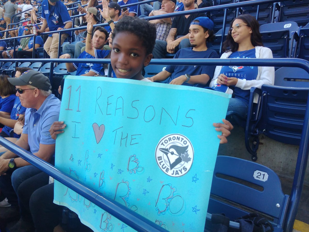 11 reasons she loves the Jays. Bo X 11! Go <a href="/BlueJays/">Toronto Blue Jays</a> #NextLevel