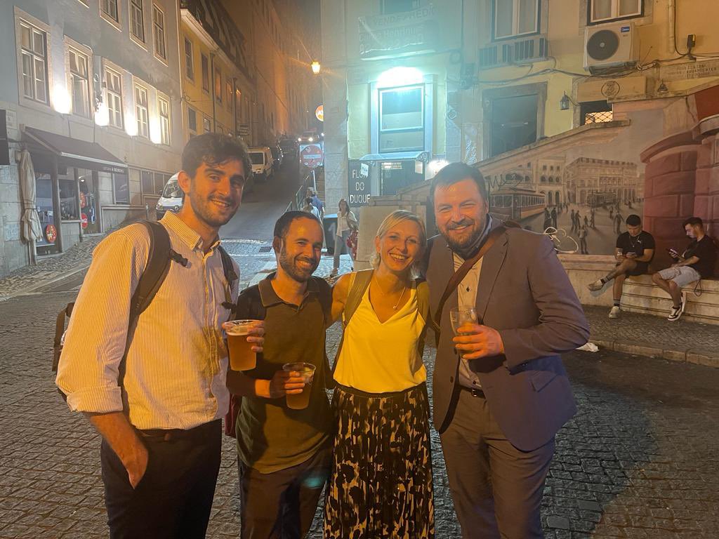 Joan Pera tweet media