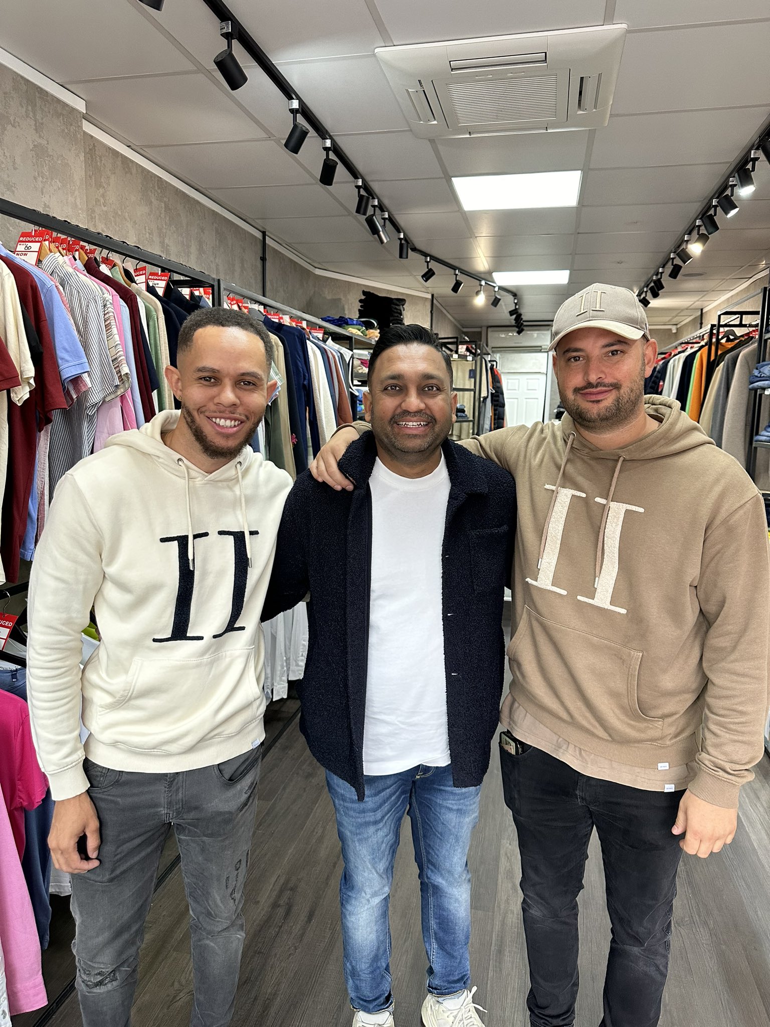 7 clothing deals