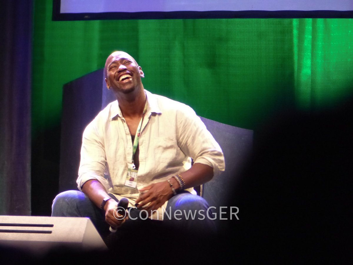 Aimee Garcia und DB Woodside bei ihrem gemeinsamen Panel heute auf der Magiccon

#Lucifer #DBwoodside #aimeegarcia