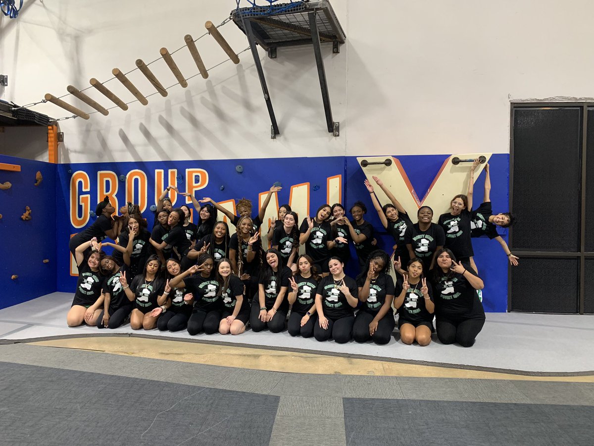 Varsity Belles tweet media