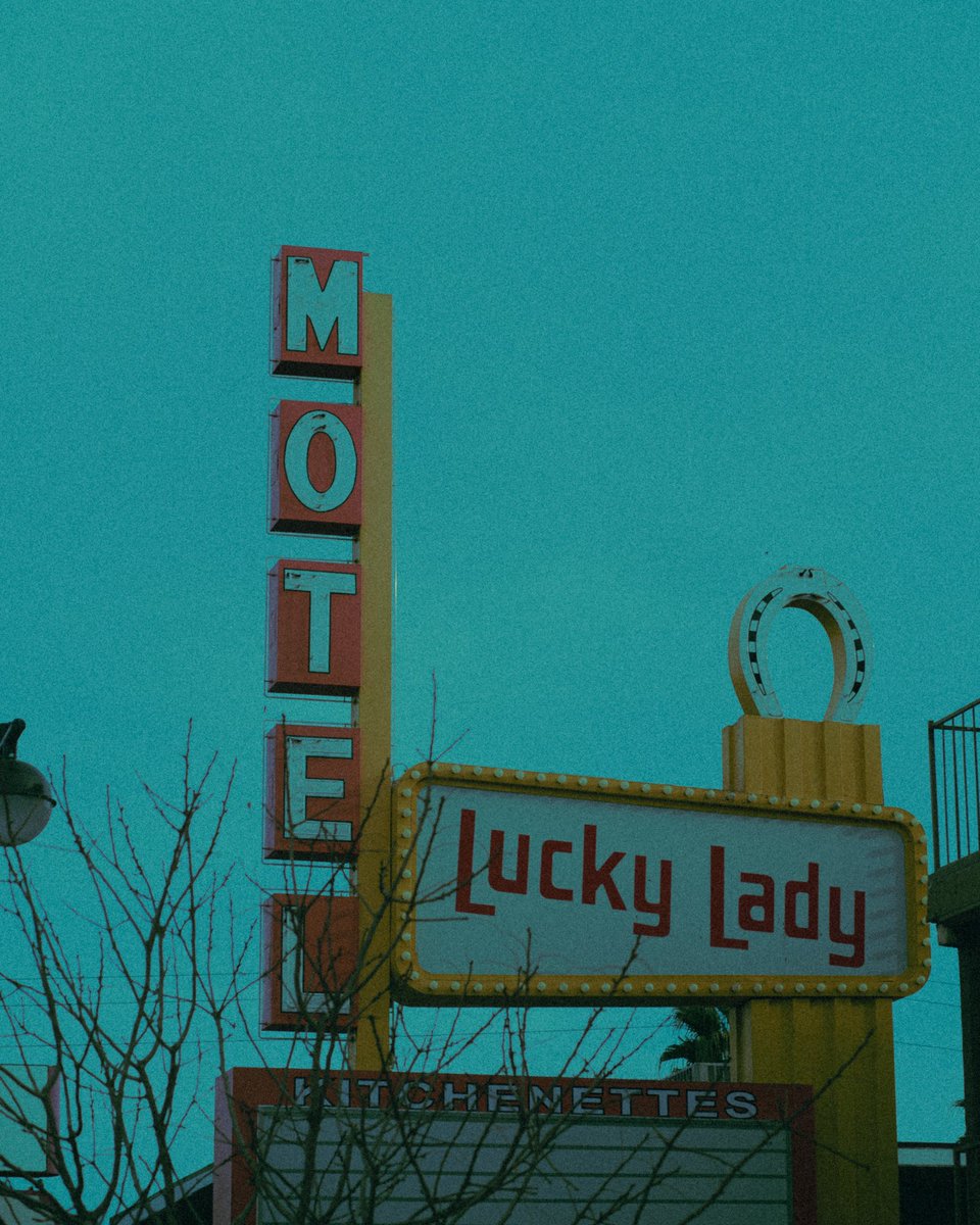 𓍊 (@wzrdxmgk) on Twitter photo 