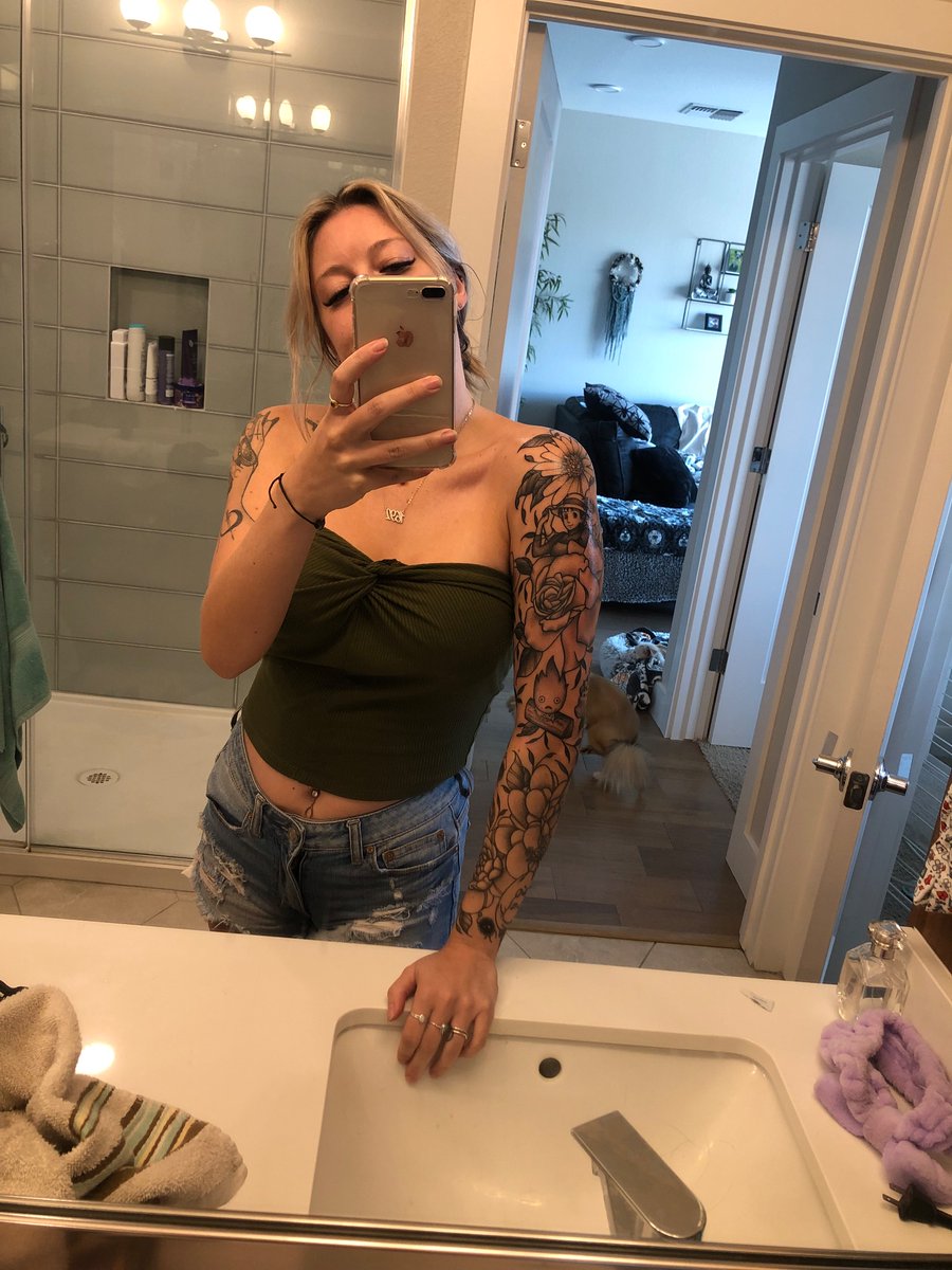 ChiefKaitlin's tweet photo. surprise shawty 🤩 https://t.co/RyL5nYDaEW