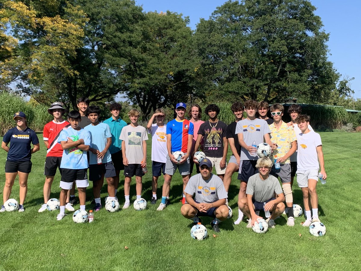 drj23still's tweet photo. A lovely afternoon for foot golf. https://t.co/0ChMS7eNK4