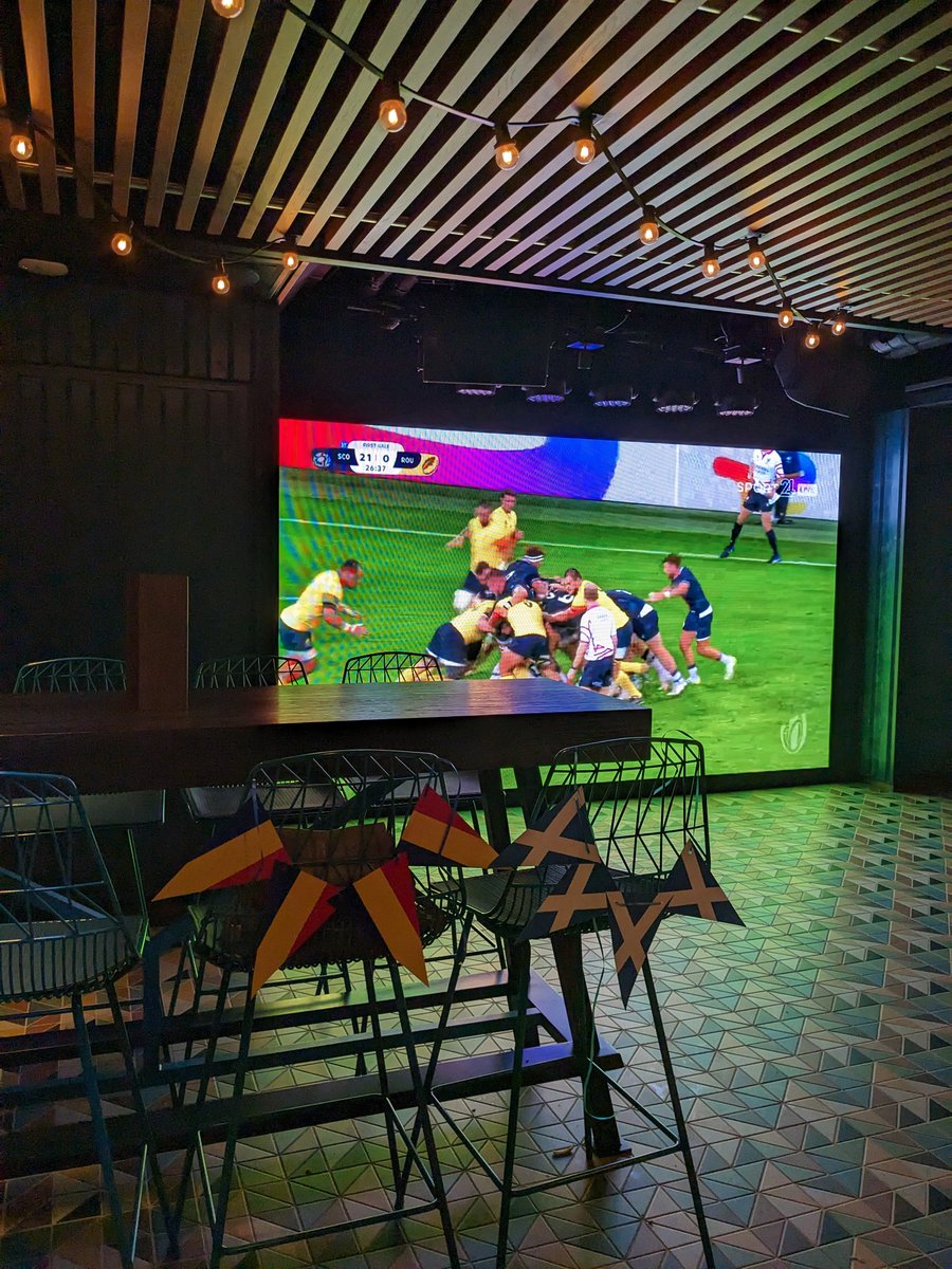 Lowesssss's tweet photo. Middle of the Atlantic but it's still time to watch @Scotlandteam  v @RugbyRomania. Also a little bit of her v him to make it more entertaining. https://t.co/fAPzh4ajHI