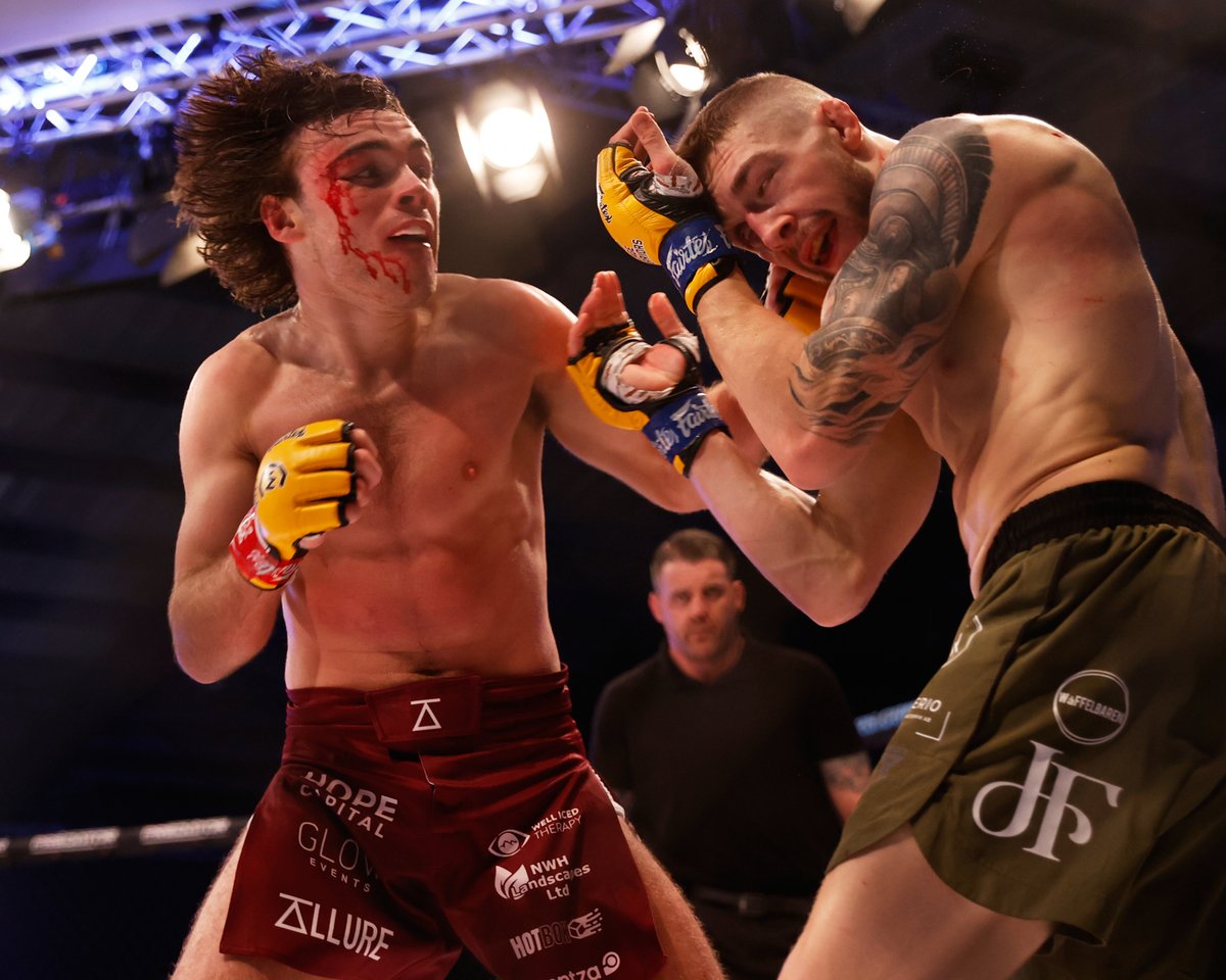 Cage Warriors tweet media