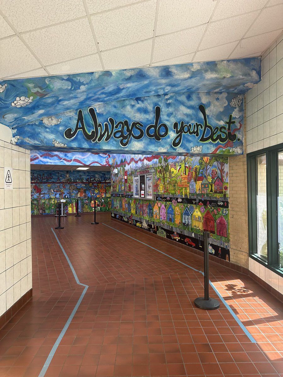 TarenLand's tweet photo. As I begin the next phase of my career, Iโm grateful for the experiences gained, relationships built, and the students Iโve impacted in East Houston. Edison will always have a place in my heart โค๏ธ. #PrincipalApprentice @MrGuzmanHISD @HISDCentral https://t.co/HxDZzi8USr