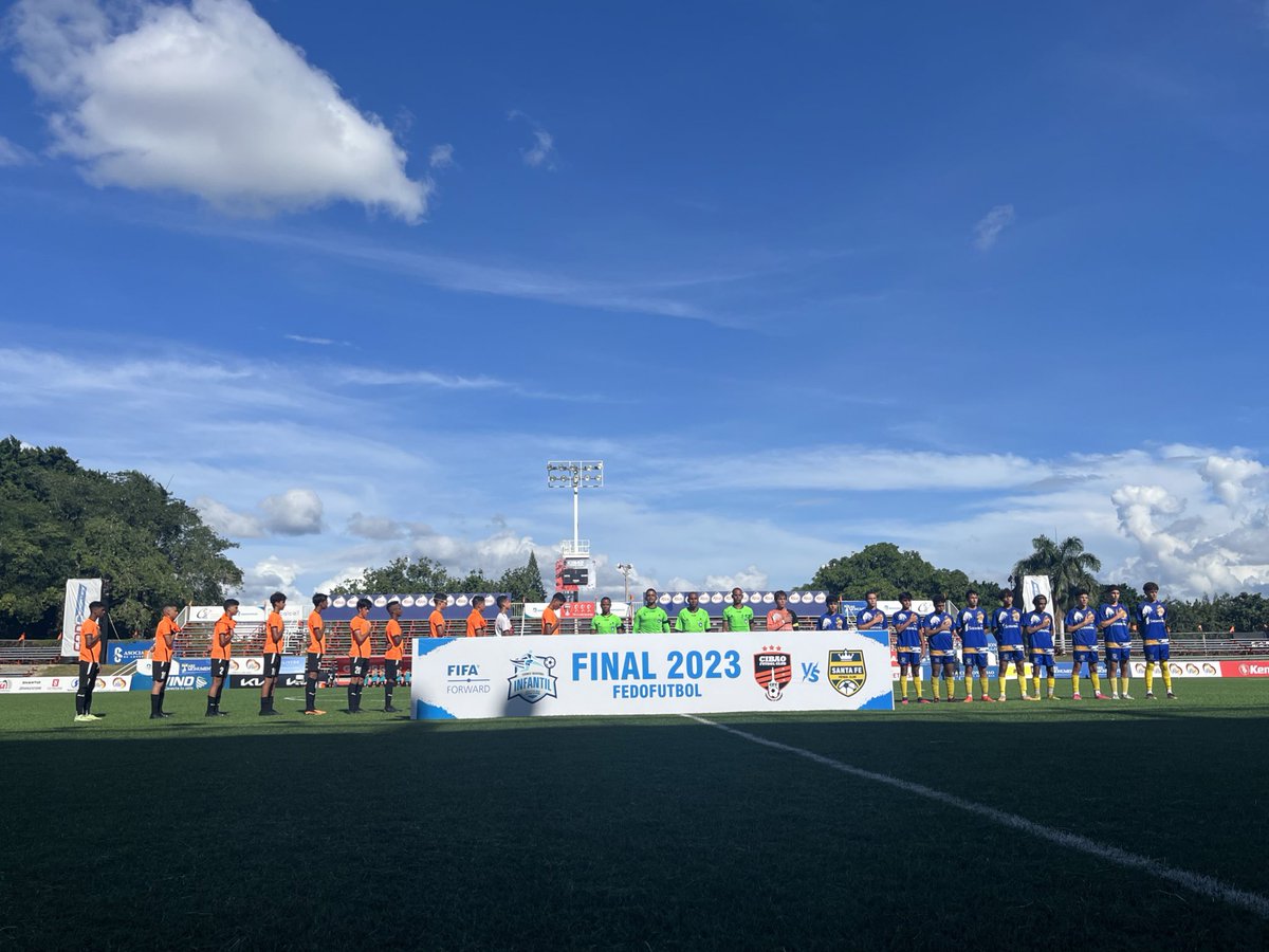 CibaoFC's tweet photo. ¡Inicia la #FinalInfantil! ¡VAMOS CHICOS! 👊🏻🙌🏻 https://t.co/PE1L4iDJtC