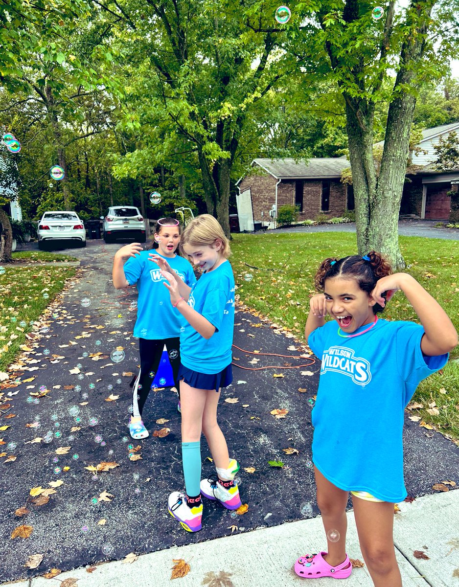 ms_aklamo's tweet photo. Best day ever yesterday @WilsonElem! Thank you @WilsonElemPTA for all your hard work! 💙 https://t.co/w57iiBpoiV