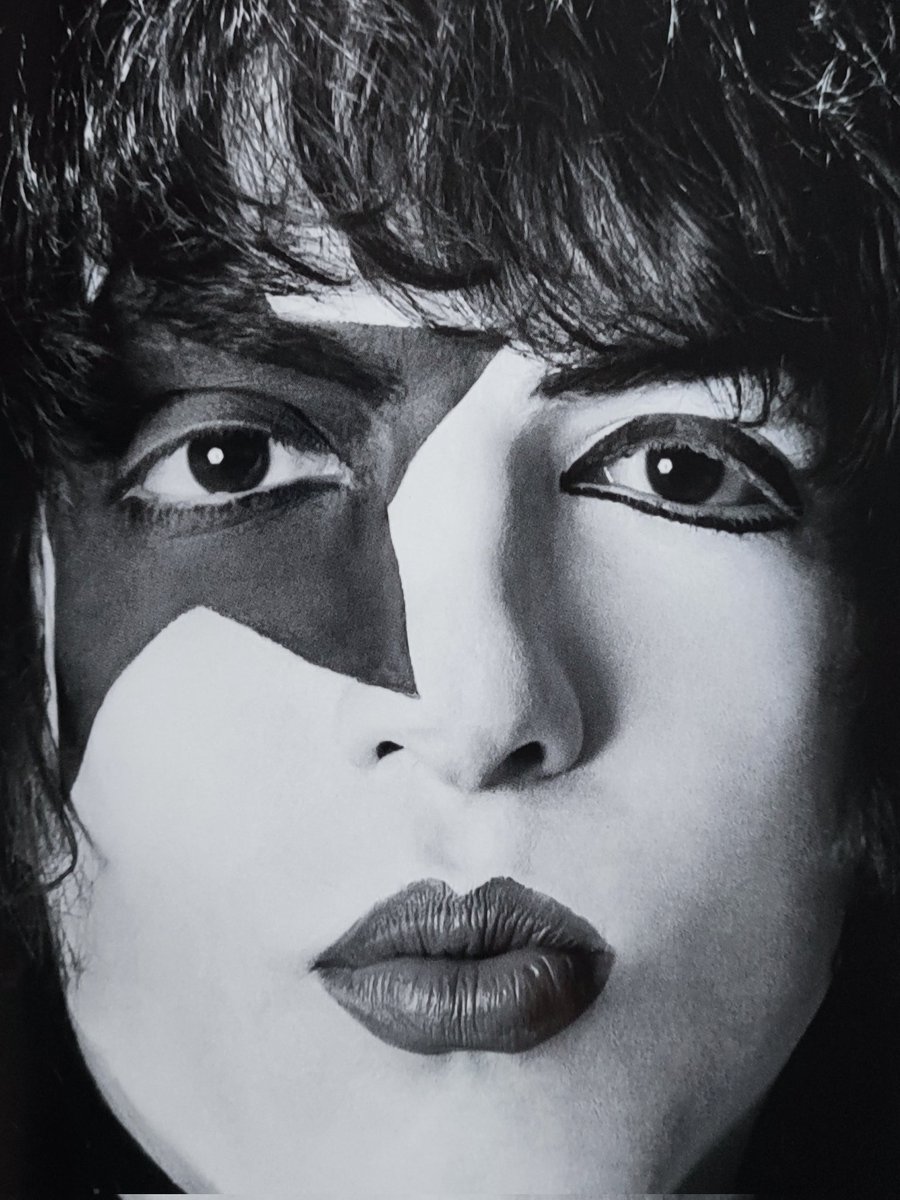 @_80sGurl_ @AnneLapanne @silke_bartsch @PaulStanleyLive @kiss Dear Michaela and Silke,
Anne send me a direct message
a few weeks ago and she asked me if I'm Paul Stanley.I asked her why she means that. I told her my name and I told her also that I'm only a Fan of  Paul. I got no answer from her until now. I think she's a little confused. MG