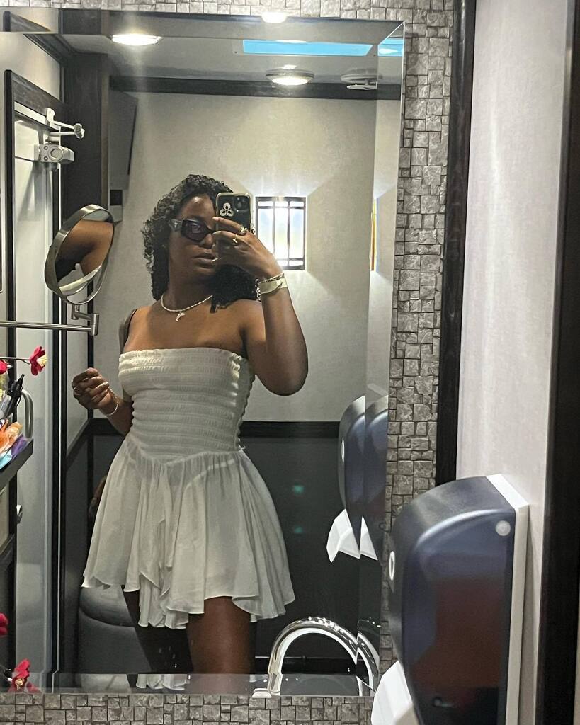 jum4nu's tweet photo. 🙏🏾🤲🏾🧝🏾‍♀️💃🏾🐝🌱🌚🌻🔮 https://t.co/lm9eeIJNXU