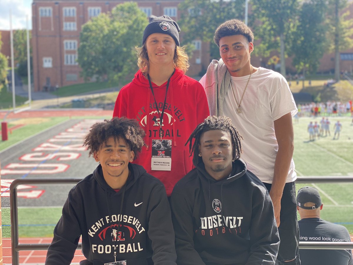 Thanks <a href="/Coach_Reny/">Ed Reny</a> for having me and the guys out today for a game day visit. Go muskies! <a href="/Coach_KJack/">Kardell Jackson</a> <a href="/rriderathletics/">Roosevelt Athletics</a> <a href="/AIR_IT_OUT_13/">JIM BALLARD</a>