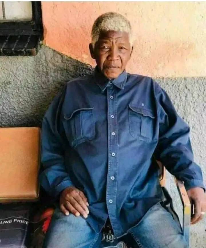 Iamrachaelbae's tweet photo. This is Nelson Kamau from kenya_His mother was a Prison guard at Robben Island Prison where Nelson Mandela was a prisoner_ That is the end of the story. https://t.co/GAydzXdnvm