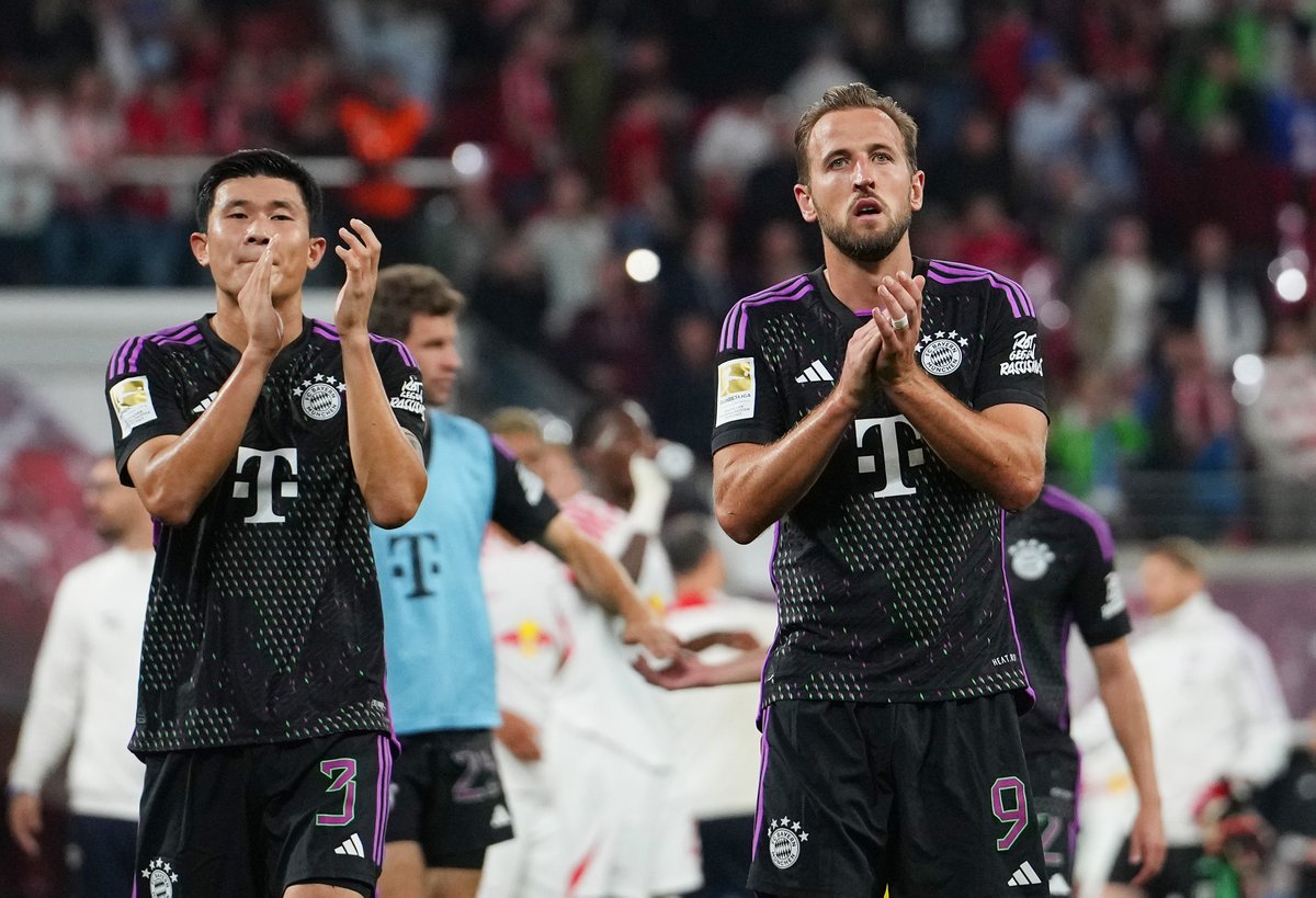 FCBayernEN's tweet photo. On to the next one 👏

#MiaSanMia https://t.co/BHvGtlf2qv