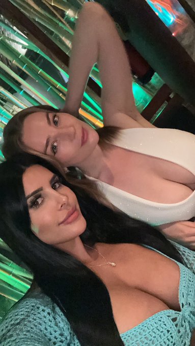 who&rsquo;s taking us out? https://t.co/3lex4pbOkI