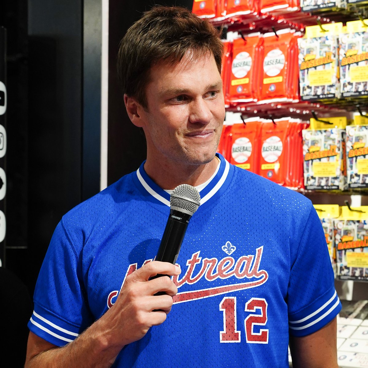 Tom Brady pulled up to a Topps event at the MLB Store in NYC wearing a No. 12 Montreal Expos jersey 👀