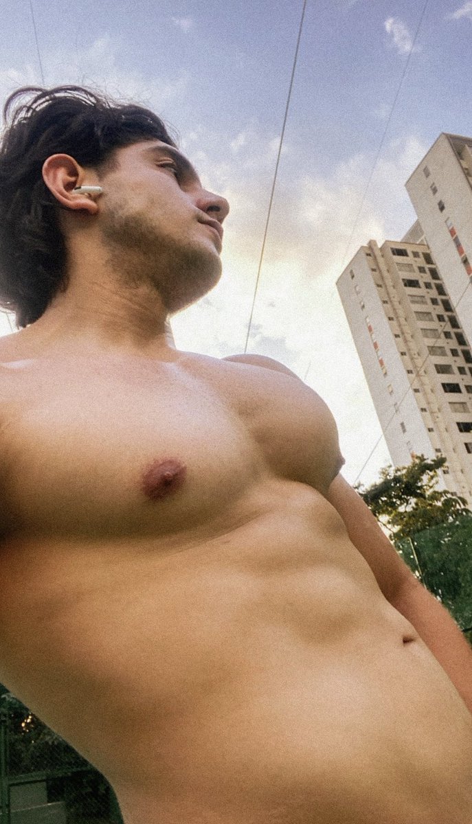sirmastertyler's tweet photo. Looking for #fags #cashfindom https://t.co/LZXCCn41dg