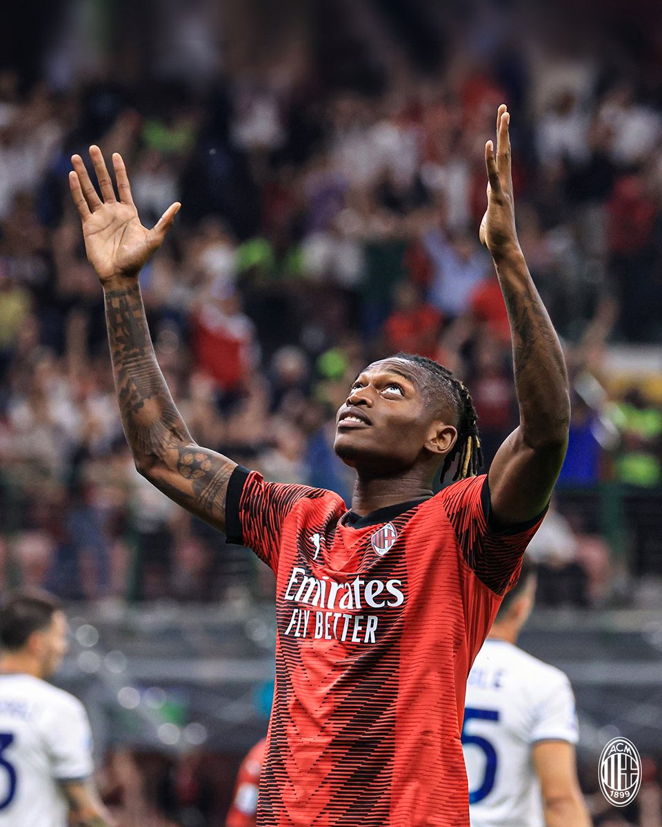 acmilan's tweet photo. 𝗚𝗼𝗼𝗱 𝗻𝗶𝗴𝗵𝘁 𝗮𝗻𝗱 𝗙𝗼𝗿𝘇𝗮 𝗠𝗶𝗹𝗮𝗻! ❤️🖤

#MilanLazio #SempreMilan https://t.co/GnzJPrEQiB