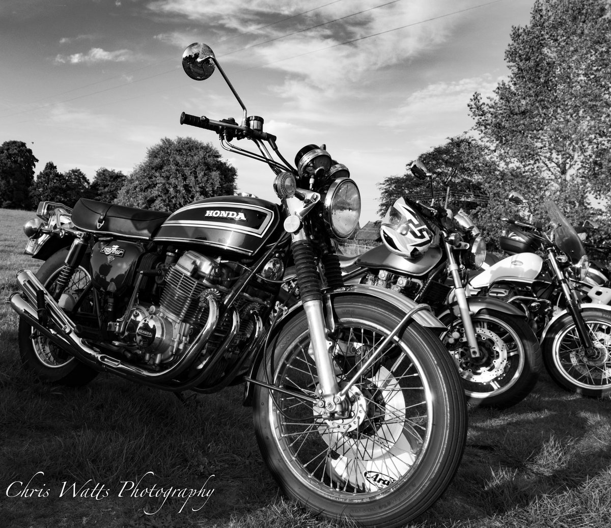 Chrisphotos19's tweet photo. #biker #motorbike #biker #bikernight #motorcycle #bikermeet #man #rider #sony #sonycamera #sonyrx10iv #lightroom #photography #photographer #sonycamera #sonyphotography #bikephotography #motorbikephotography https://t.co/ICiH3LYAHy