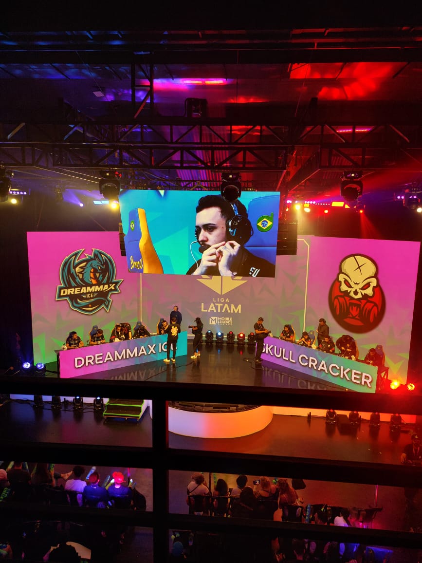 zeusesportsbr's tweet photo. Começou o primeiro jogo!
DREAMMAX ICE VS SKULL CRACKER
Pra quem vai a sua torcida? Comenta no chat 🔥
#mobilelegendsbangbang #mpls5 #mlbb https://t.co/jpNsrfOwRc