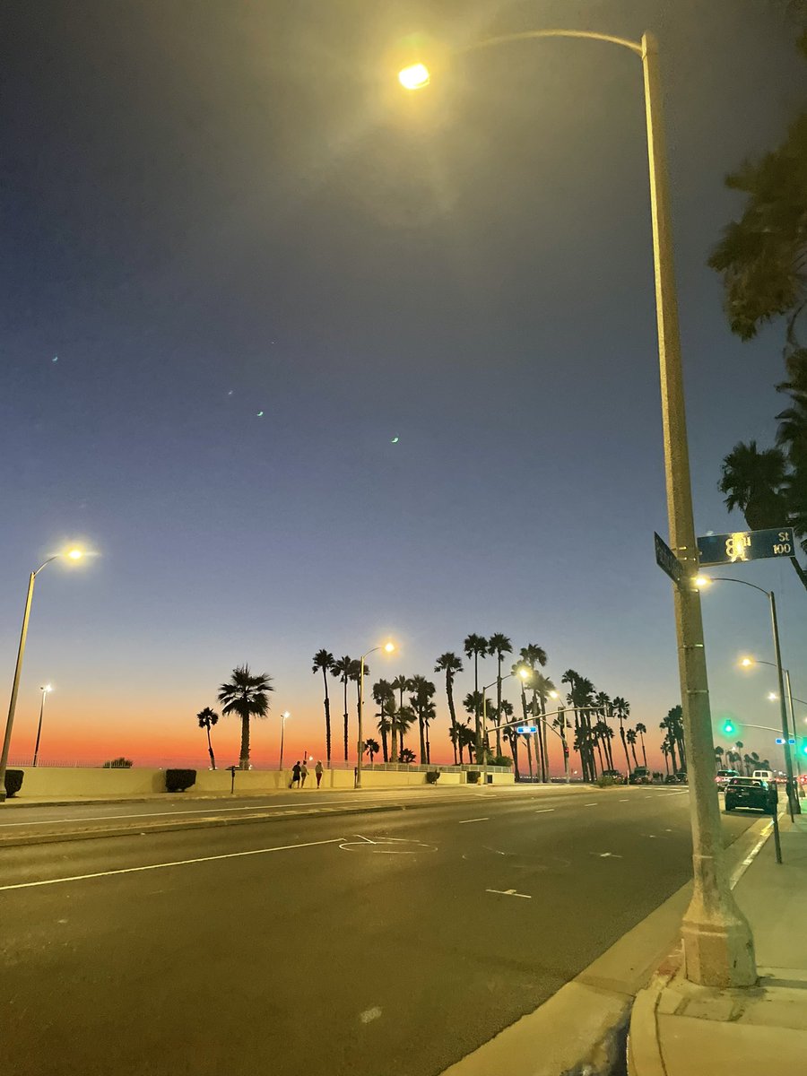 tripmen_'s tweet photo. California Love🇺🇸

カリフォルニアの夕焼けは
今年も優勝してました https://t.co/b6mdqjoAwY