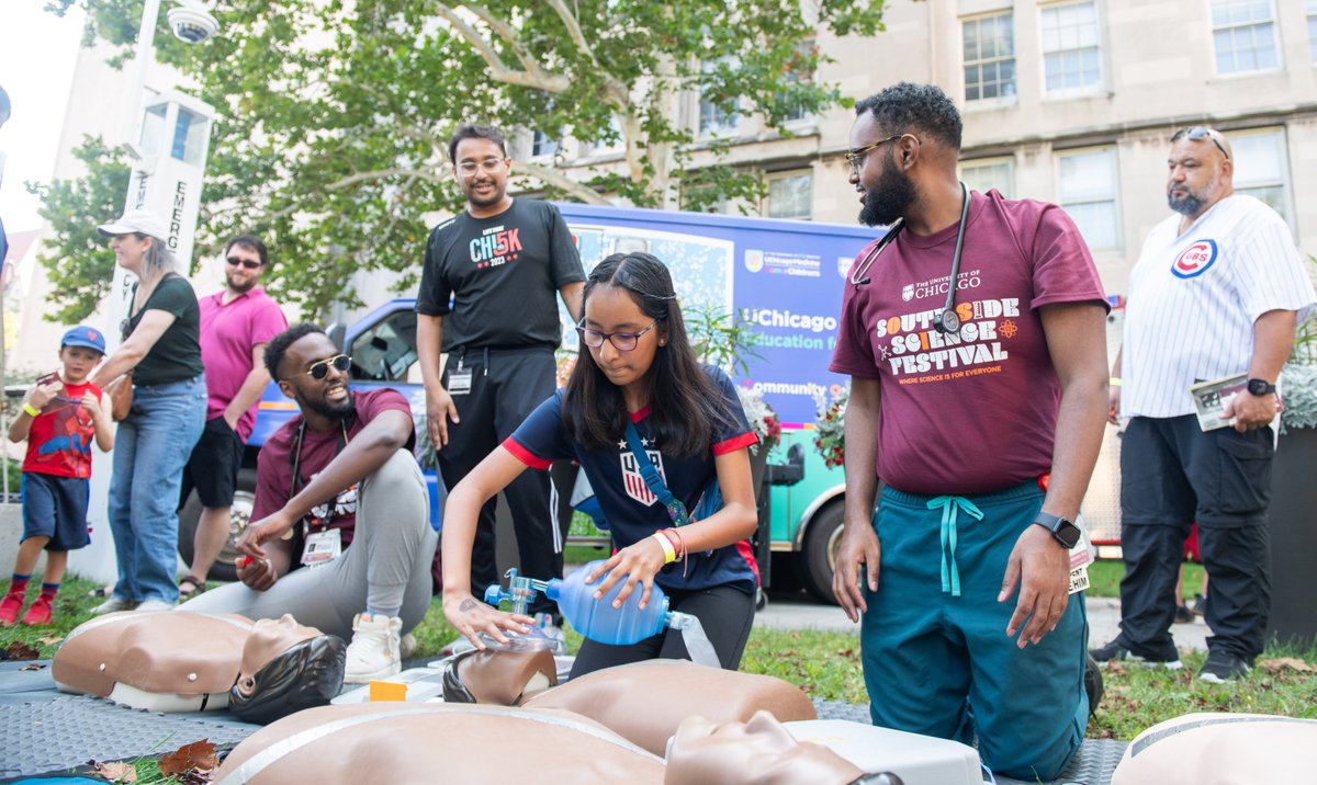UChiEngagement's tweet photo. That’s a wrap on the second annual UChicago South Side Science Festival! Thank you to all who joined us and all who helped make this event possible. Sign up for our newsletter to get info on other free, UChicago STEM programs and events: https://t.co/MBiZEmTk4l. https://t.co/MG0lXBBUQU
