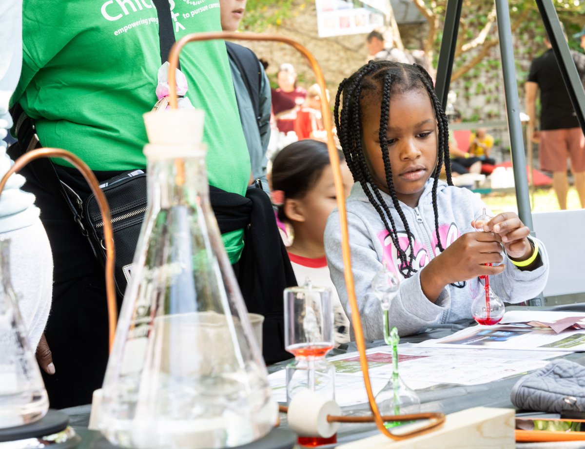 UChiEngagement's tweet photo. That’s a wrap on the second annual UChicago South Side Science Festival! Thank you to all who joined us and all who helped make this event possible. Sign up for our newsletter to get info on other free, UChicago STEM programs and events: https://t.co/MBiZEmTk4l. https://t.co/MG0lXBBUQU