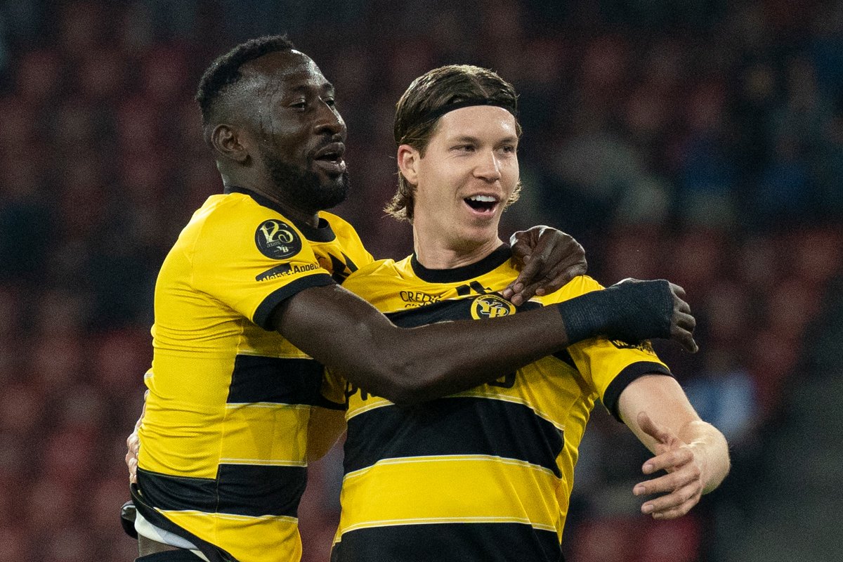 BSC_YB's tweet photo. YB gewinnt auswรคrts gegen GC Zรผrich mit 0:1 dank Ittens Fรผhrungstreffer in der 17. Minute. #BSCYB #GCYB https://t.co/y2sq9cqq97