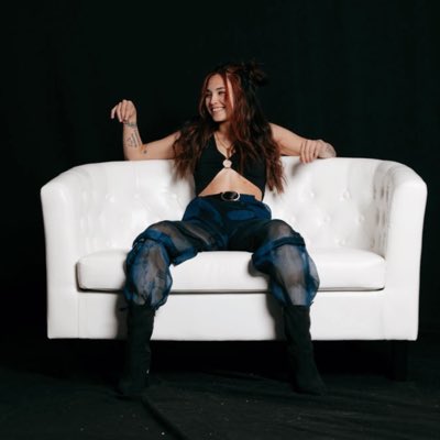 Ambermikyla's tweet photo. #NewProfilePic https://t.co/faJDvjaVKr