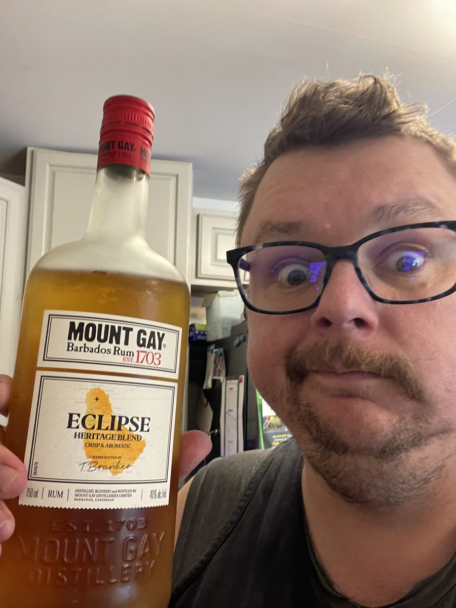 KevWritesShit's tweet photo. This is some #Gay™️ rum! https://t.co/TsXU4oU6nN