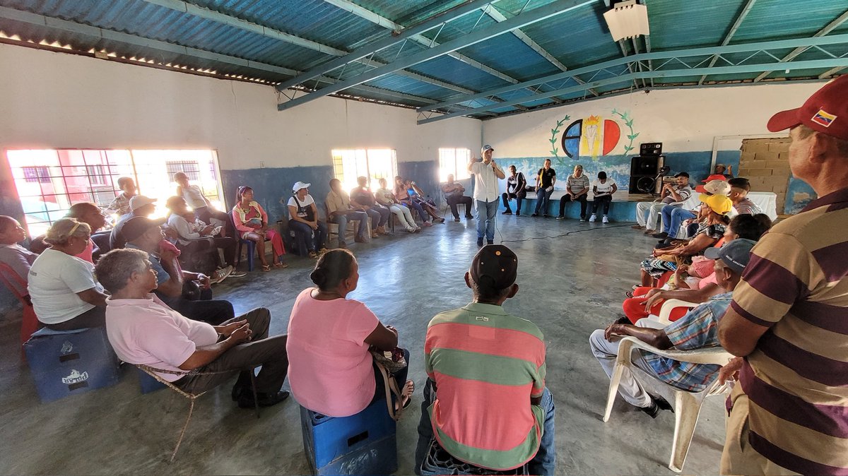PieroMaroun's tweet photo. Ahora en Uracoa, hasta el municipio más lejano llevando el mensaje, escuchando a nuestros equipos, y fortaleciendo la organización de este trabajo por la prosperidad de Venezuela. #RecorriendoMonagas #DemosElPrimerPaso🇻🇪 https://t.co/493vnKqiSU