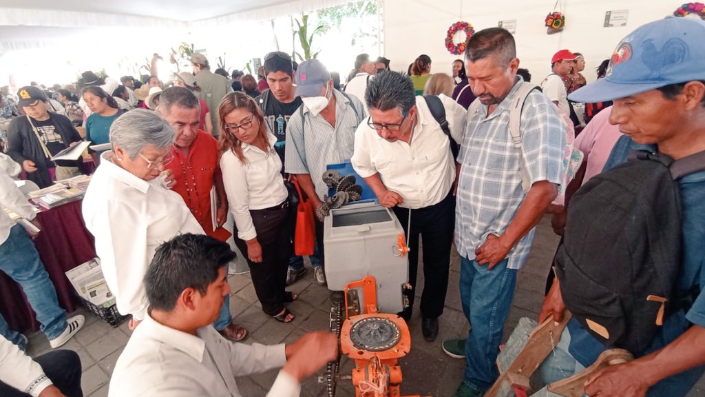 HubPSurCimmyt's tweet image. Ayer el #HubPSur compartió con diversas instituciones el #DiaNacionaldelMaiz en el corazón de #Oaxca compartiendo con productores y técnicos@ACCIMMYT @SEFADER_GobOax @Jelle_VanLoon @bramaccimmyt @GobOax
