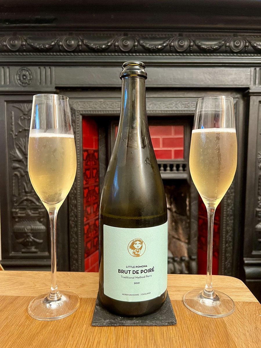Gorgeous visit to <a href="/LittlePomona/">Little Pomona Cider</a> today to collect stock and have a cuddle with Joey the cider dog 🥰 Long drive home deserves a bottle of very tasty Brut de Poire right? 🍐 Also raising a glass to wish a very happy 23rd wedding anniversary to <a href="/PomeFruits/">Mr Quince</a> &amp; <a href="/DrinkBritain/">Susanna Forbes</a> 🥂