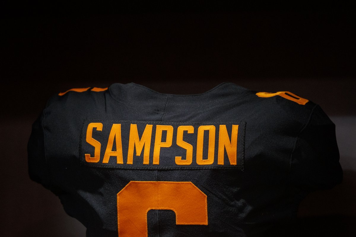 Vol_Football's tweet photo. dark mode loading.....

#GBO 🍊 https://t.co/uYrwdgZzxe