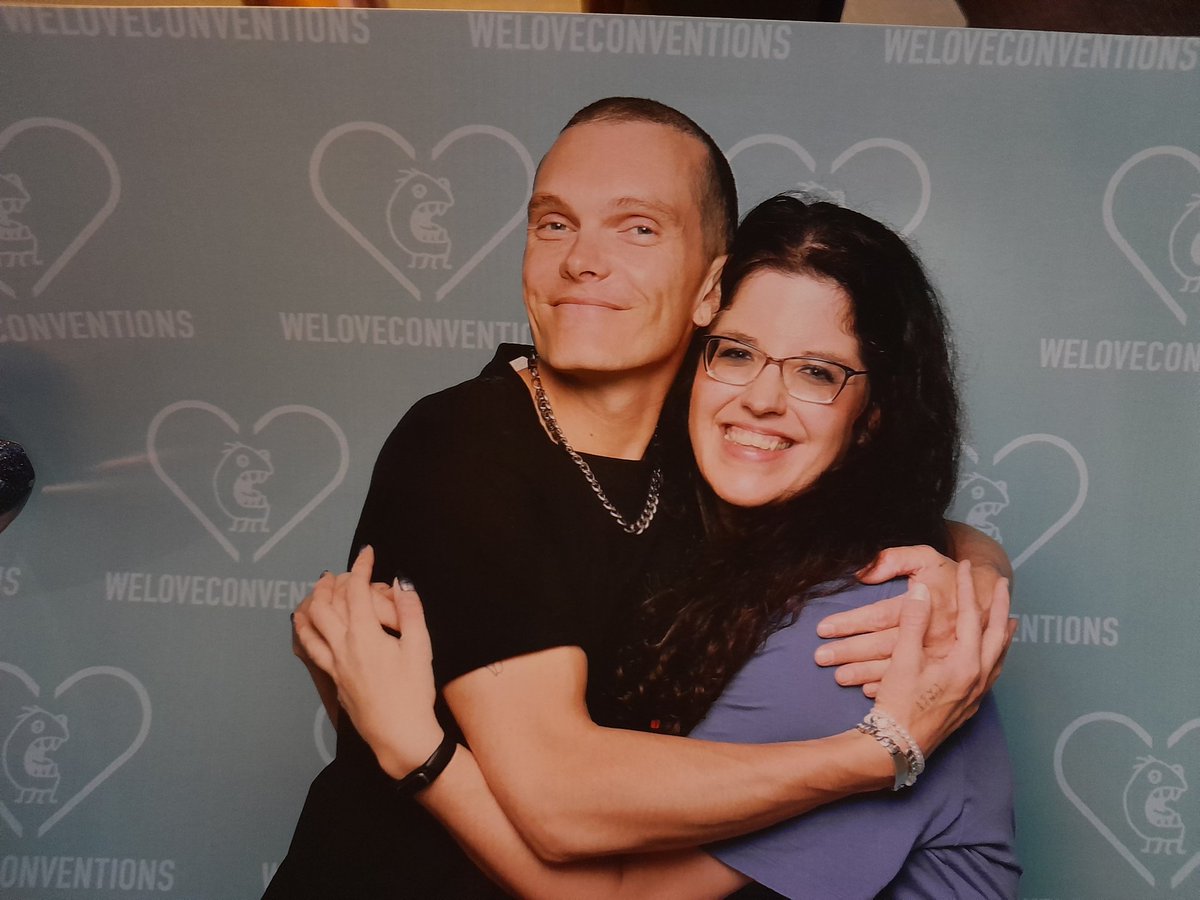 AnieHansen's tweet photo. He makes me happy 💛 https://t.co/Dy4IWksY2A