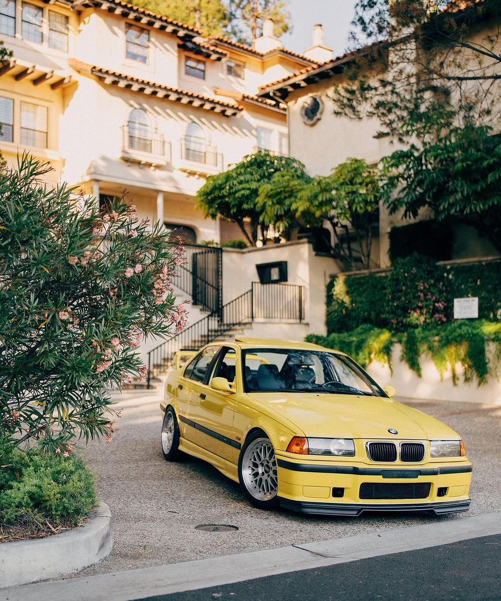 BMWHOUSE_'s tweet photo. BMW M3 E36 💛 https://t.co/uJ4QfGTAj7