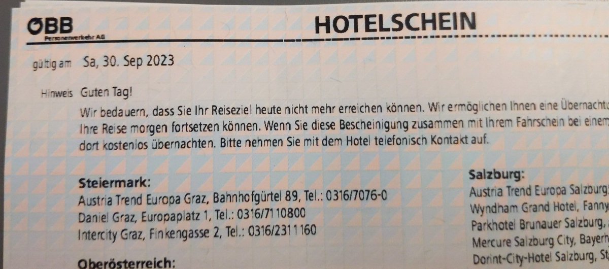 flof93's tweet photo. Naja... dann wird das Seminarwochenende noch einen Tag länger. - Und das nur weil der #SEV aus Bleiburg mit mehr als +20 Unterwegs war und der Busfahrer dann noch meinte er müsse unterwegs irgendwo stehen bleiben und aussteigen (keine Ahnung warum) https://t.co/PbRDhg44wg