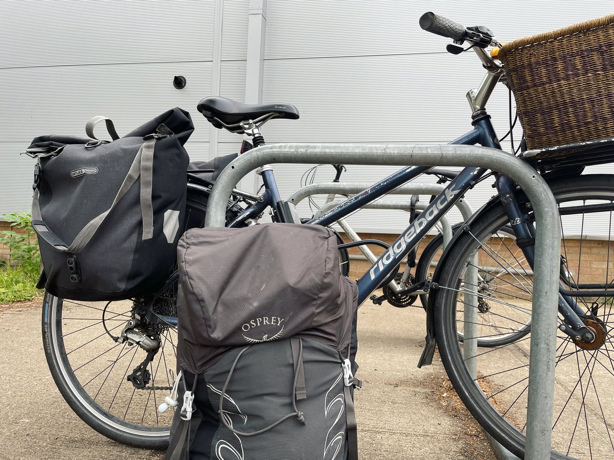 My goal for #CycleSeptember? Simply to log all rides. 

Think I did it: 167 miles logged over 27/30 days. Approx 100lbs of CO2 saved. All everyday cycling - work, shops, dentist, kids’ swimming lessons etc. 

Finished off with loaded panniers: @NCTcharity sale + Daily Bread food.